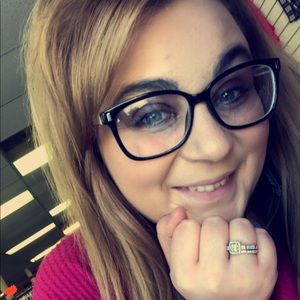 Meet your Posher, Breanna